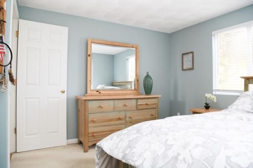853 Boston Neck Rd, South Kingstown RI  02882-2904 exterior
