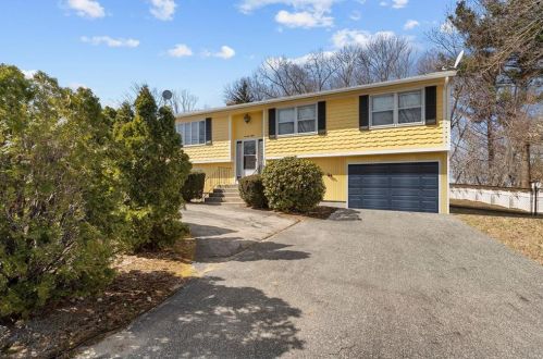 78 Woodhaven Blvd, Providence, RI 02911-1106