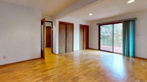 16 James St, Washingtonville NY  10992-1406 exterior