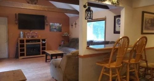 128 South St, Halifax, MA 02338-1810