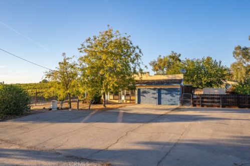 7020 Union Rd, Lake Nacimiento, CA 93446-7050