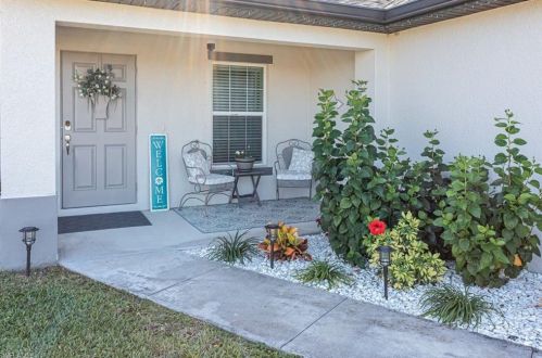 1123 4th Pl, Cape Coral FL  33990-0028 exterior