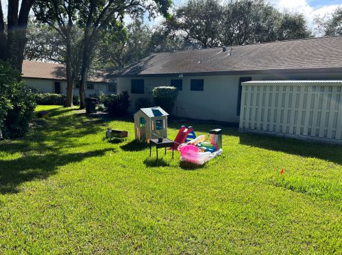 4075 Palm Forest Dr, Delray Beach FL  33445-5703 exterior