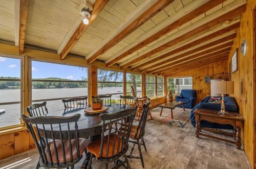 44 Roberts Cove Rd, Wakefield NH  03872-4741 exterior