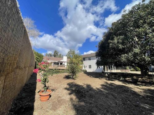 3304 Silver Oak Ln, Vista CA  92084-6614 exterior