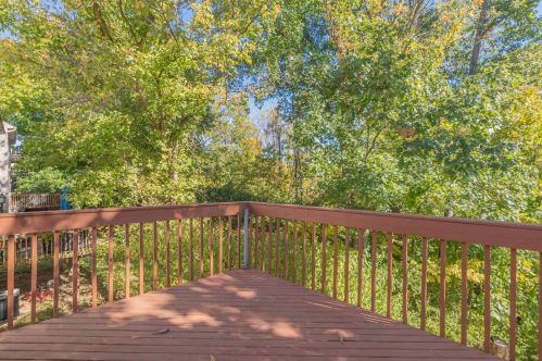 458 Ripple Crk Dr, Covington KY 41018-2694 exterior