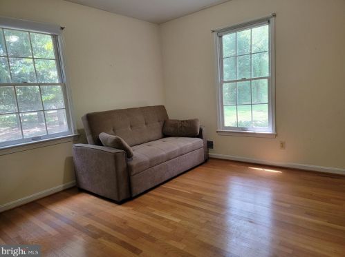 13501 Highland Farms Ct, Nokesville VA  20181-2811 exterior