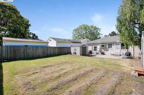 15928 Via Alamitos, San Lorenzo CA  94580-1435 exterior