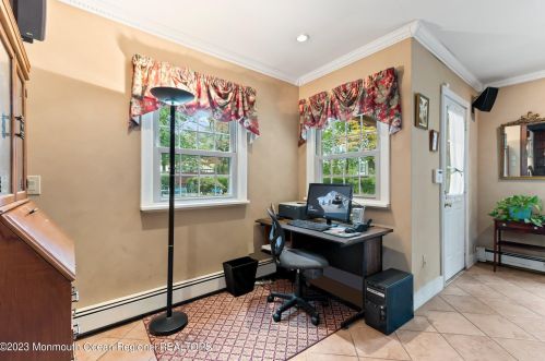 25 Schanck St, East Freehold NJ  07728-1844 exterior