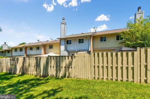 601 Clearwater Ct, Herndon VA  20170-4125 exterior