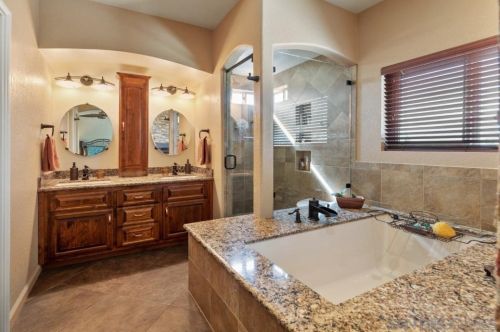 1497 Miss Elle Way, Alpine CA  91901-3981 exterior