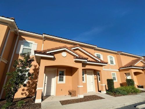 2668 Roadster Ln, Kissimmee, FL 34746-7129