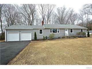 15 Lynwood Dr, Bridgeport, CT 06611-1905