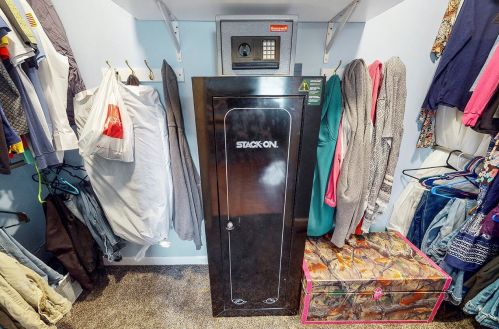 3406 Meadowlark Dr, Covington KY  41018-2608 exterior