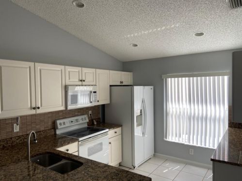 8270 Bermuda Sound Way, Boynton Beach FL  33436-1726 exterior