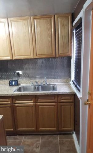 2640 7th St, Harrisburg, PA 17110-2608
