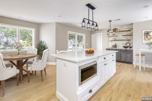 441 Northern Pkwy, Ridgewood NJ  07450-1720 exterior