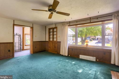 6114 Blue Grass Ave, Harrisburg PA 17112-2327 exterior