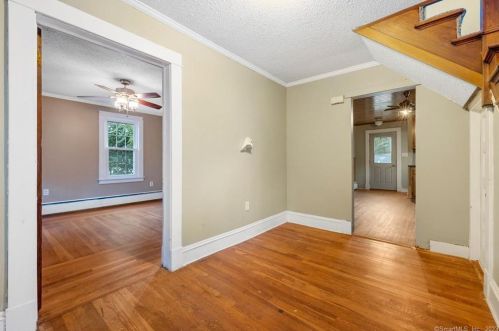 15 Kinney Ave, Norwich CT  06360-6209 exterior