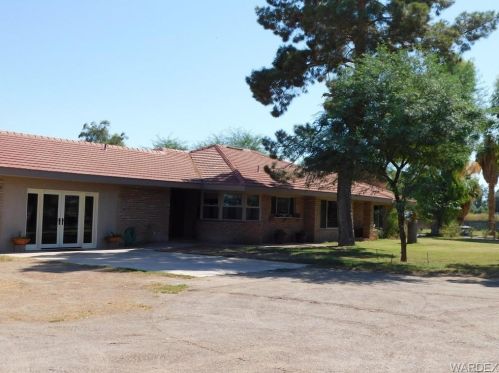 1835 Poplar Dr, Mohave Valley, AZ 86440-8522