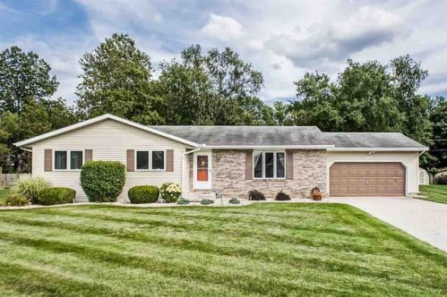 53028 Glenmoor St, Elkhart, IN 46514-8923