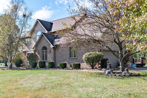 1750 Africa Rd, Galena, OH 43021-9764
