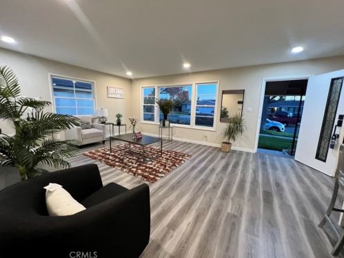 1315 Everett Pl, Orange CA  92867-7007 exterior