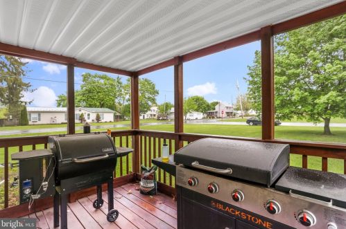 1439 Mainsville Rd, Lees Cross Roads PA  17257-9274 exterior