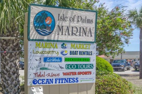 7600 Palmetto Dr, Isle Of Palms SC  29451-3861 exterior