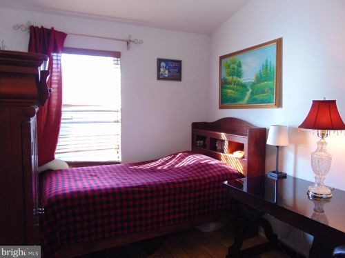 14833 Winding Loop, Woodbridge VA  exterior