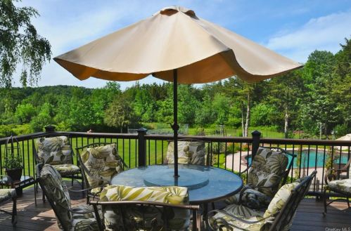 9 Scenic Pond Dr, Warwick NY  10990-2651 exterior