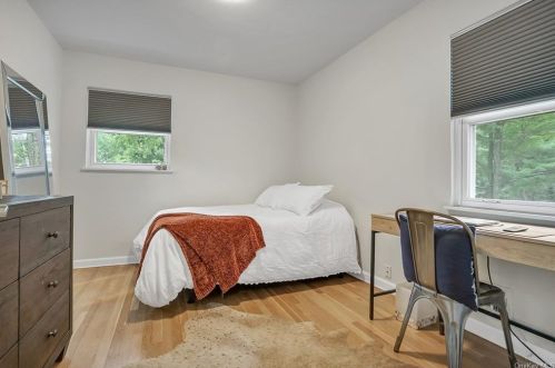 9 Farview Ter, Airmont NY  10901-7531 exterior