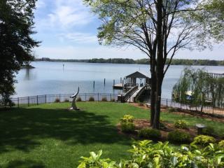 750 Lakeview Shores Loop, Mooresville, NC 28117-6636