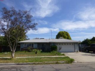 4068 Mariposa St, Fresno, CA 93726-4123