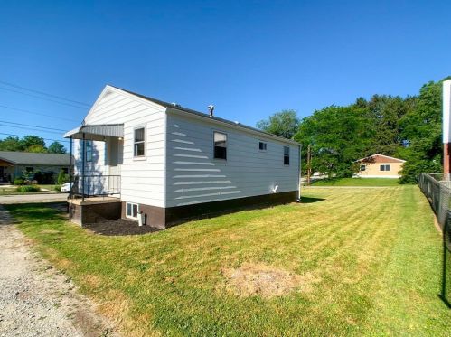 1010 Chestnut St, Latrobe, PA 15650-2128