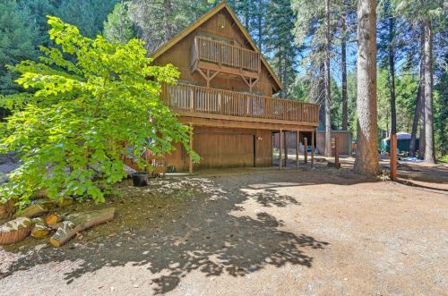 7104 Stacy Ln, Pacific House, CA 95726-9623