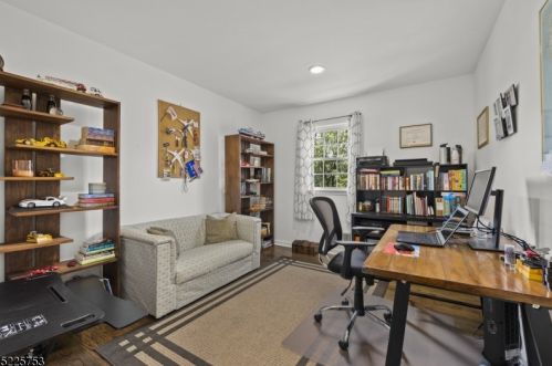 90 Sun Vly Way, Greystone Park NJ 07950-1913 exterior