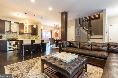 1223 3rd St, Philadelphia, PA 19147-5303