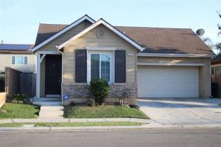 7483 Robinson Ave, Fresno, CA 93737-9271