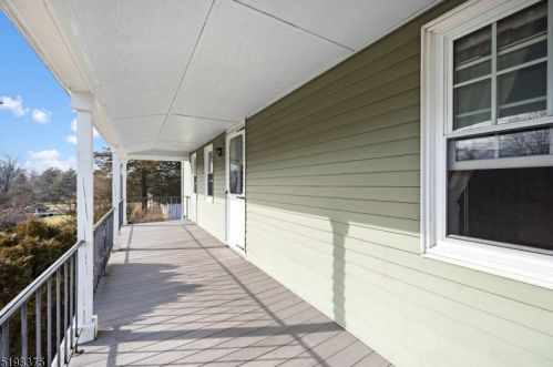 7 Mullen Rd, White House Station, NJ 08889-3626