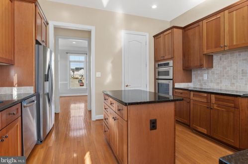 22476 Dinah Pl, Leesburg VA 20175-4808 exterior