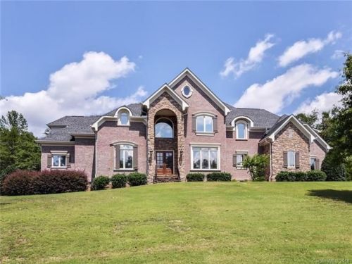 6033 Willowood Rd, Kannapolis, NC 28081-6702