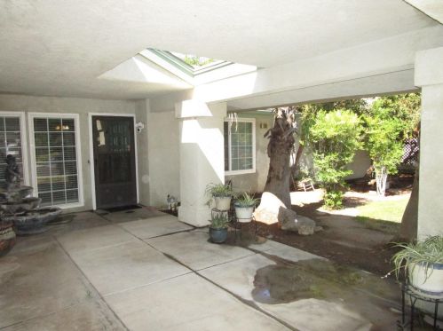 1931 San Gabriel Ave, Clovis CA  93611-4124 exterior