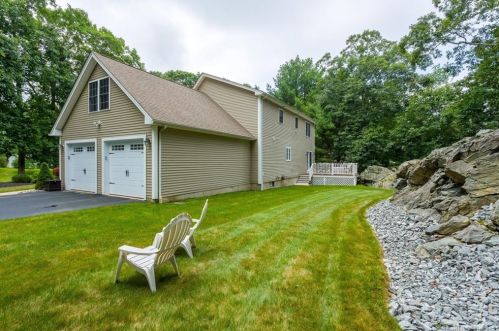 371 Fox Rd, Putnam CT  06260-2732 exterior