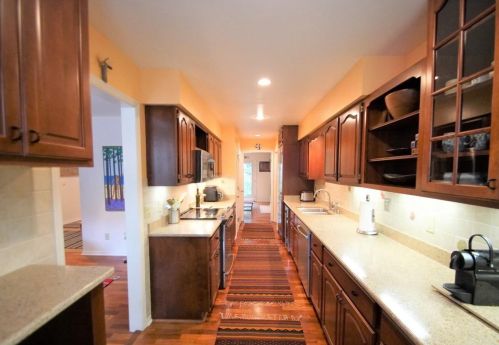 2810 Marshall Ct, Madison WI 53705-2258 exterior