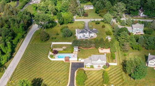 118 Gabriels Path, Poughquag NY  12570-5147 exterior