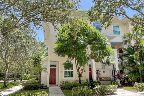 245 Murcia Dr, Jupiter, FL 33458-2770