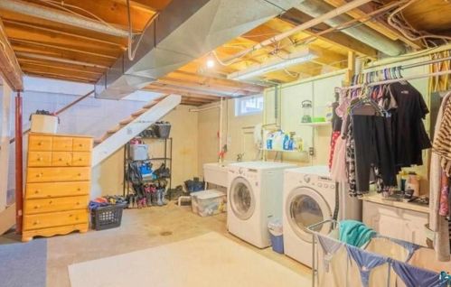 412 32nd St, Hibbing MN  55746-2696 exterior