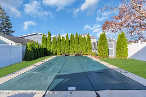 1817 Greenwood Ter, Belmar NJ 07719-2912 exterior