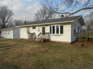 343 13th Ave, Shaffton, IA 52730-2137